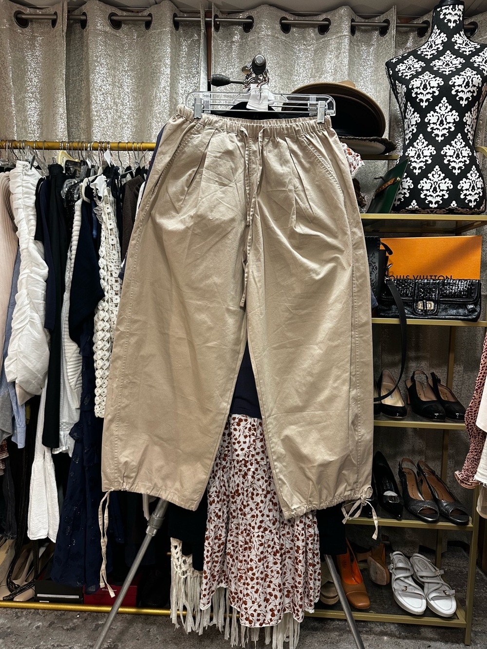 DEIJI STUDIOS Beige Tie Detailed Slub Bottom Pants - Picture 5 of 5